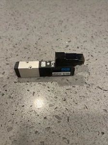 Neu PCS 242 Magnetventil 0,2 ~ 0,7 MPa mit Garantie kostenloser Versand - Bild 1 von 3