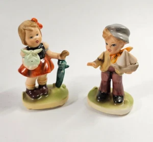 Vintage Napcoware Keramik Junge & Mädchen Regenschirm Segelboot Japan C-7199 3,5" hoch - Bild 1 von 7