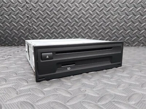 VW MULTIMEDIA INFOTAINMENT SAT NAV NAVIGATION RADIO CD HEAD UNIT 3Q0035820C - Picture 1 of 4
