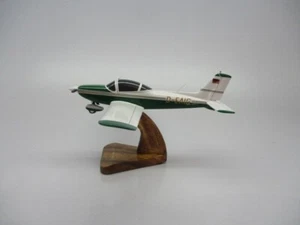 MBB Bo 209 Monsun Bolkow MHK-101 Avión de Escritorio Caoba Madera Modelo Pequeño Nuevo - Imagen 1 de 2