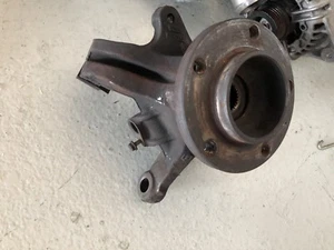 Renault Master X70 Front Wheel Hub D/S - Picture 1 of 1