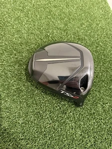 SWEET!!  TITLEIST TSR2 11* DRIVER HEAD - EXCELLENT!!! - Picture 1 of 4
