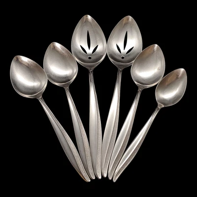 6 Oneida Textura Spoons Slotted, Soup, Teaspoon - Stainless Oneidacraft Deluxe - Image 1 of 4