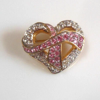 Broche corazón/cinta de cristal rosa y transparente con logotipo de cisne de Swarovski de 1" x 7/8" Foto 1 de 2