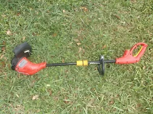 UT41112A Homelite 13" 4Amp Straight Electric String Trimmer SN: BM12421D161153 - Picture 1 of 3