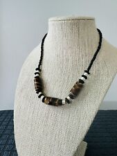 Banded  Agate with Black Bead Barrel Clasp Collar Necklace