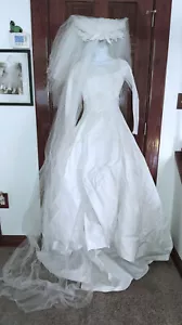 Wunderschönes 60er oder 70er Vintage Brautkleid Satin Spitze mit 103" Schleier Small XS - Bild 1 von 20