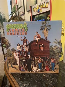 Smokey Robinson-Smokey's Family Robinson Vinyl LP Tamla T6-34151 1976 EXrecord - Picture 1 of 6