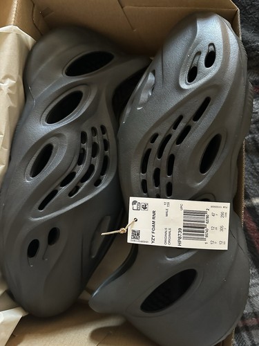 Adidas Yeezy Foam Runner Onyx Uomo Taglia 12