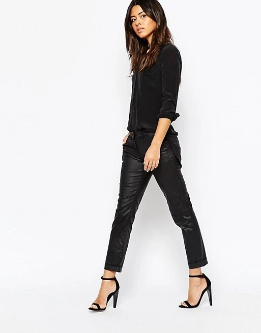 Pantalones de mezclilla negros recubiertos de tiro bajo 3x1 para mujer 187330 talla 30 Foto 1 de 4