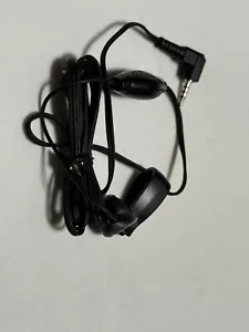 Nokia HDE-2 Handsfree Kit 2.5mm Mono Earphone for 3310 2610 3390 3560 6010 8800 - Picture 1 of 5