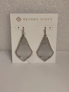 NWT Kendra Scott Alex Slate Drop Earrings Cats Eye Grey Silver Tone - Picture 1 of 12