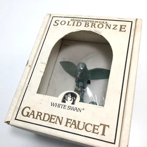 Vintage weißer Schwan massive Bronze Kolibri Garten Wasserhahn grüne Patina - Bild 1 von 15