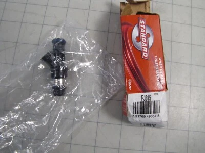 Standard FJ315 Fuel Injector for Buick Chevrolet GMC Hummer Isuzu NEW - Image 1 of 3