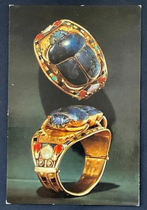 Los Tesoros de Tutankamón, Brazalete Escarabajo (década de 1980) - Postal De Colección - Imagen 1 de 2