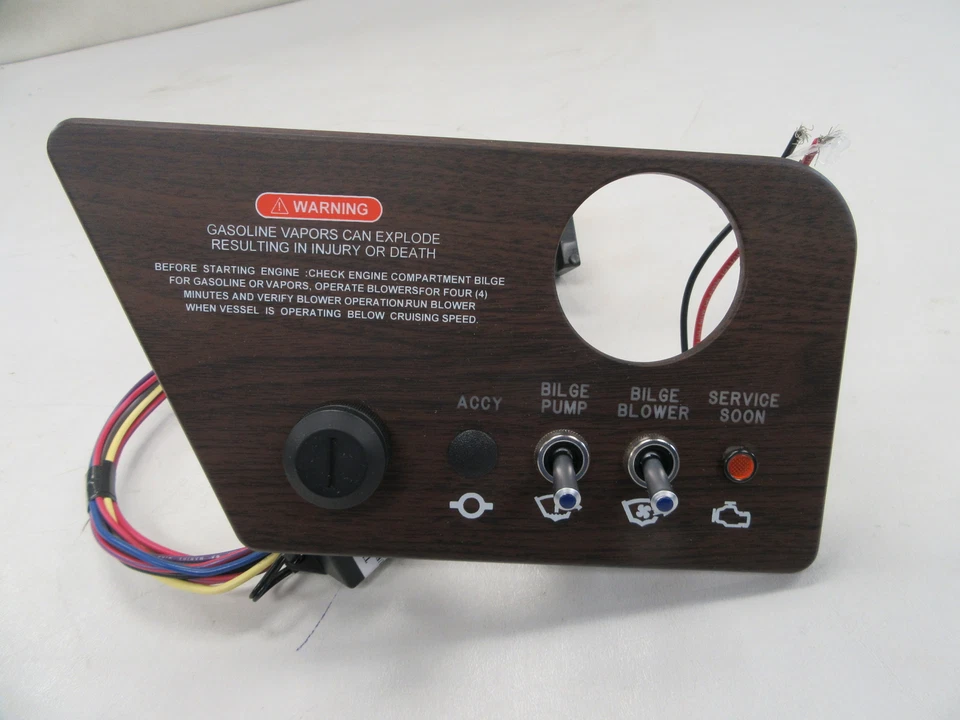 PANEL INTERRUPTOR ENCENDIDO SEA RAY 210 SUNDANCER (2019) MARRÓN MADERA VETA 2229707 BARCO Foto 1 de 4