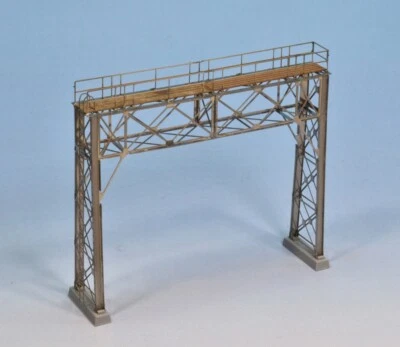 N Scale Signal Bridge Kit by Showcase Miniatures (586) - Image 1 of 4