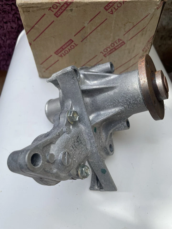 Bomba de agua original Toyota Corolla 1993-97 T-109AH 16100-19305 19265 -JAPÓN Foto 1 de 4