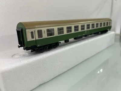 TILLIG 74416, H0-Rz-Wagen, Abteilwg, Bm, 2. Kl, DR, Ep.IV, abw. OVP, Fahrgäste - Bild 1 von 4