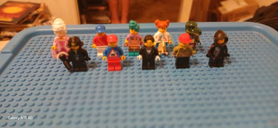Лот минифигурок LEGO - Изображение 1 из 1