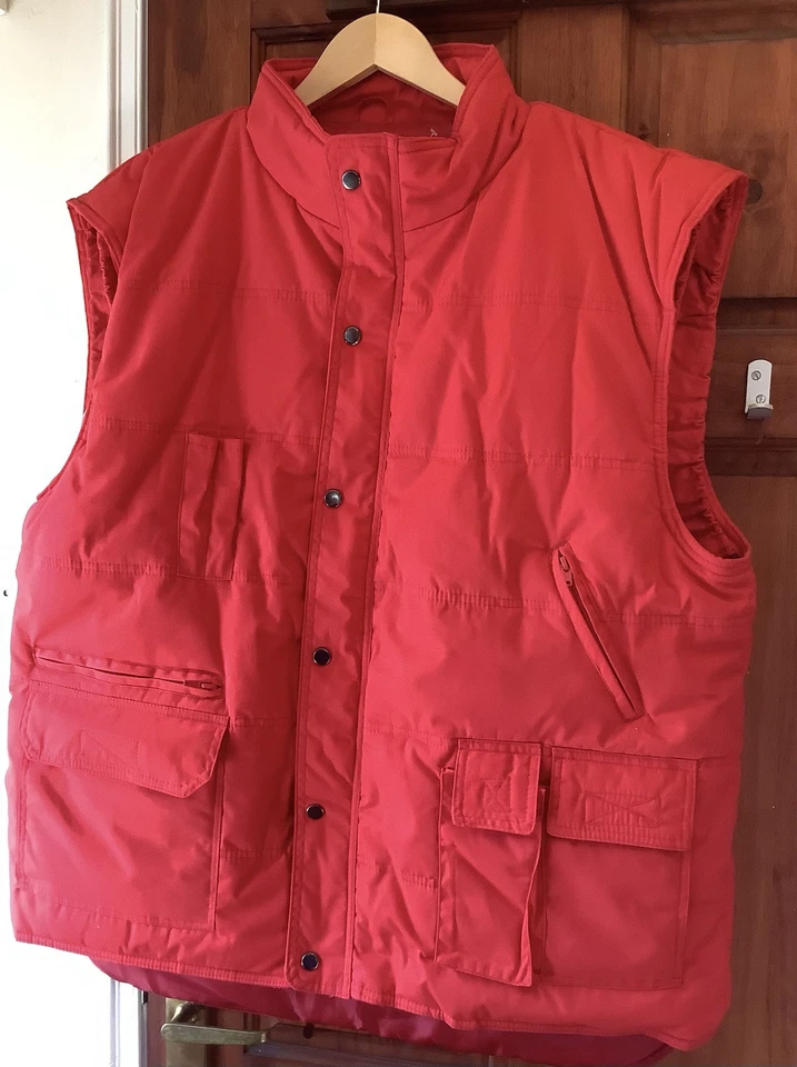 B&C Mens Bodywarmer Winter Jacket For Mens Outdoor Warm Coat - Image 1 of 4