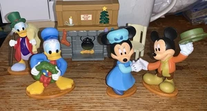 Disney Mickey Mouse Cuento de Navidad Scrooge Pato Donald Mickey Minnie + Chimenea - Imagen 1 de 6