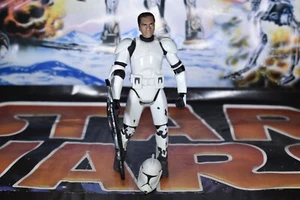 FIGURA CLONE TROOPER ROTS 3,75 PULGADAS STAR WARS REF D6809 - Imagen 1 de 2