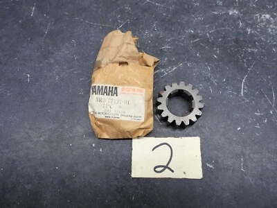 Yamaha YZ 465 IT 465 2nd Pinion Gear 3R5-17121-01  #2     2330 Foto 1 de 4