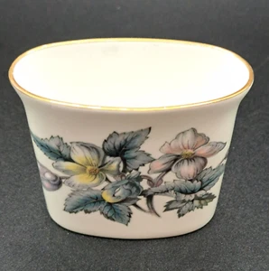 Royal Worcester - Oval Cigarette Vase - Bone China - 2-7/8" x 1-1/4" x 2-1/2" - Picture 1 of 6
