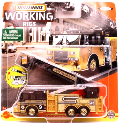 Camión de bomberos aéreo Matchbox 2020 plataformas de trabajo Pierce Velocity met. oro/negro Foto 1 de 4
