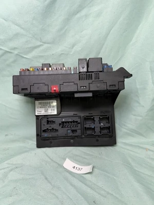 Módulo de controle de relé caixa de fusíveis 03-11 Mercedes W211 E350 W219 CLS500 SAM 211545740 - Imagem 1 de 4