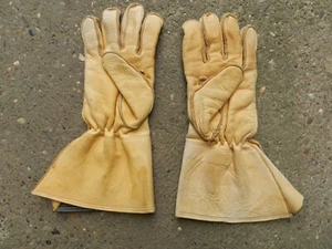 WW2 PATTERN DISPATCH RIDERS GLOVES/GAUNTLETS IN GOOD ORDER sz9.5 - Picture 1 of 10