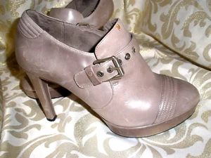 Rockport TAUPE GRIS LEATHR SUELAS MULAS ZUECOS Zapatillas 4"" TACONES 8/38.5 - Imagen 1 de 12