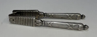 Cascanueces enchapado en plata victoriano antiguo de 1800 - Victoriano Ellington & Company Foto 1 de 4