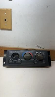 99 PONTIAC MONTANA VAN Calentador A/C Control Foto 1 de 4