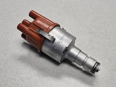 NICE USED ORIGINAL PORSCHE 356C 912 BOSCH JFR4 0231129031 IGNITION DISTRIBUTOR - Image 1 of 4