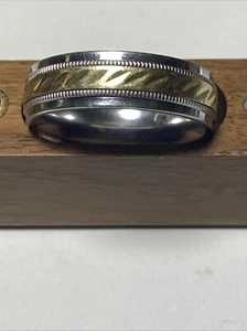 Alianza de boda de acero inoxidable de 10k para hombre talla 14 diseño de cuentas - Imagen 1 de 4