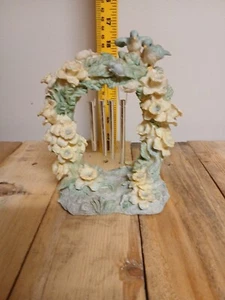 Vintage Avon Blumen Vögel Windspiel Figur 3D Innen/Außen Deko Frühling. - Bild 1 von 4