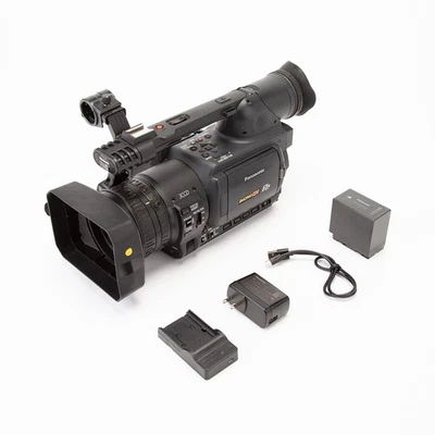 Panasonic AG-HVX200 1/3" 3-CCD P2 DV Pro HDV Camcorder - (563 Hours) SKU#1961597 - Image 1 of 4