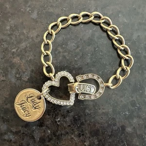 Juicy Couture Gold Tone "Lady Juicy" Heart Charm Rhinestones Bracelet 7.25” - Picture 1 of 9