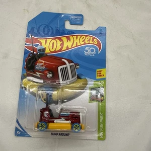 HOT WHEELS 2018 BUMP AROUND REGULAR TREASURE HUNT - Picture 1 of 6