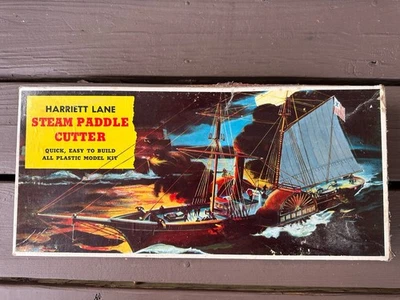 Pyro Steam Paddle Cutter Harriett Lane Plastic Model Kit #249 (UNBUILT / READ) - Image 1 of 4