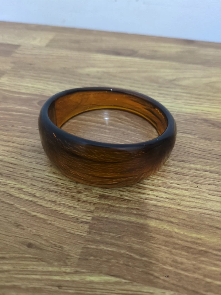 Brazalete jaspeado remolino ámbar profundo color plástico brazalete diseño retro años 70 Foto 1 de 4