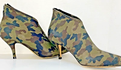 NEW "All Black" Urban Fab Camo Booties Shoes Back Zip 188026 Women Size 39.5/8.5 - Image 1 of 4