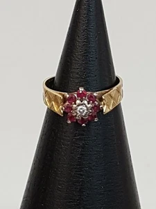 Vintage 18ct HM Yellow Gold Natural Ruby & Diamond Ring Patterned Band 4.4g - Picture 1 of 10