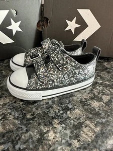 Converse Infant' Chuck Taylor All Star Glitter Sneaker. NWB Size 7 & 8 Shoes - Picture 1 of 6