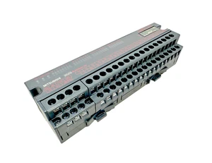 Mitsubishi AJ65SBTB1-32T Output Unit - Picture 1 of 3