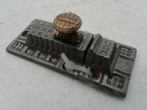Antique Cabinet Catche Cupboard Latch Cast Iron Brass Furniture Hardware Cover