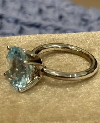 Jane Taylor ~ Twinkle Twinkle Topacio Azul ~ Fino Anillo Solitario Oro Blanco 18K Foto 1 de 4