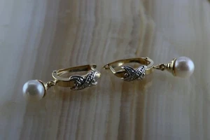 14K Yellow Gold  6.8mm Pearls Drop with Leaver and Post Earrings - Picture 1 of 4